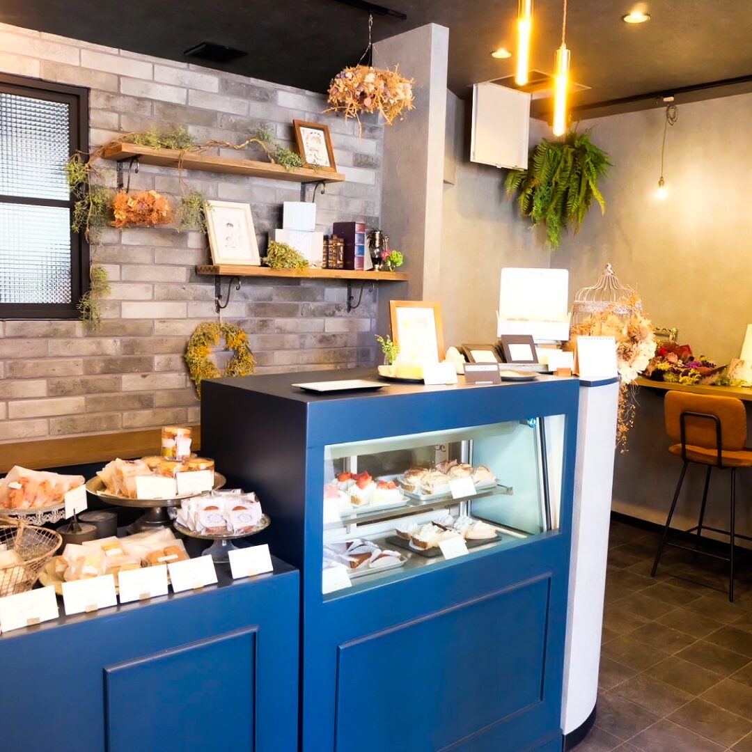 ケーキ店(ショーケース・ブルー造作什器)